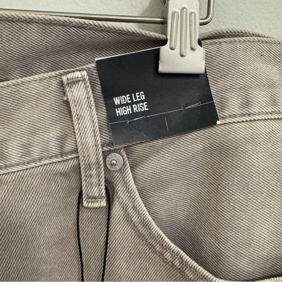 Express NWT High Rise Wide Leg Jeans - Picture 4 of 6